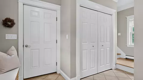 Entry Way - 16 Apple Ln, Gorham, ME 04038 photo 2 of 10