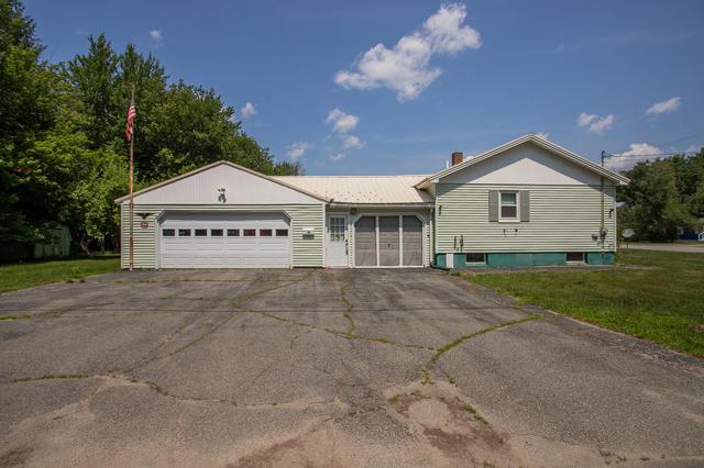 18 Independence Ln, East Millinocket, ME 04430