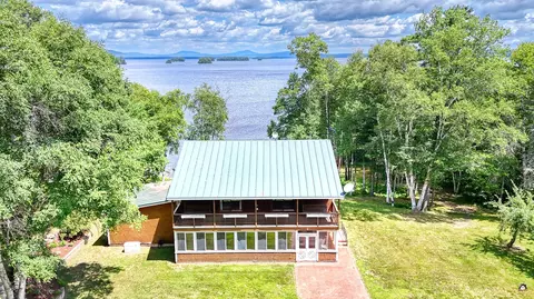 25 Pine Dr, Millinocket, ME 04462 photo 2
