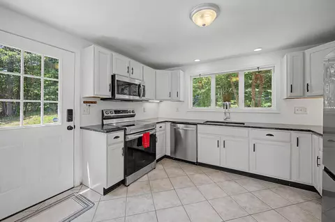 Kitchen - 9 Monroe Dr, Naples, ME 04055 photo 1 of 2