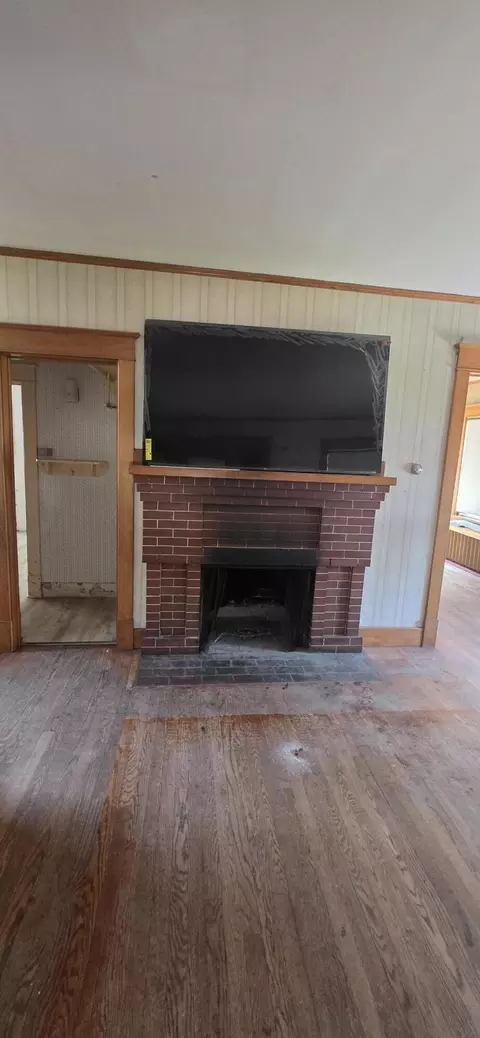 Living - 172 Maine Ave, Millinocket, ME 04462 photo 4 of 5