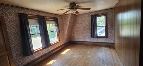 Bedroom - 172 Maine Ave, Millinocket, ME 04462 photo 5 of 7