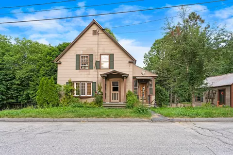 5 Front St, Rumford, ME 04276