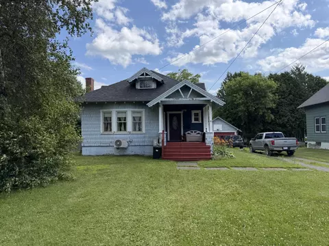 11 Vaughn St, Caribou, ME 04736