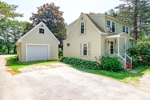 7 Preston Dr, Cumberland, ME 04021