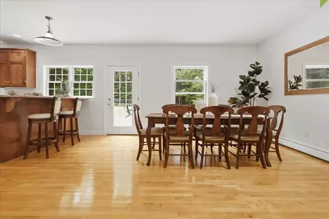 Dining - 14 Marshview Dr, Freeport, ME 04032 photo 1 of 1