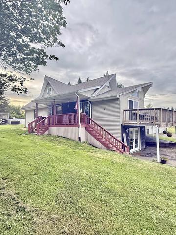 8 Caron Rd, Saint David, ME 04773