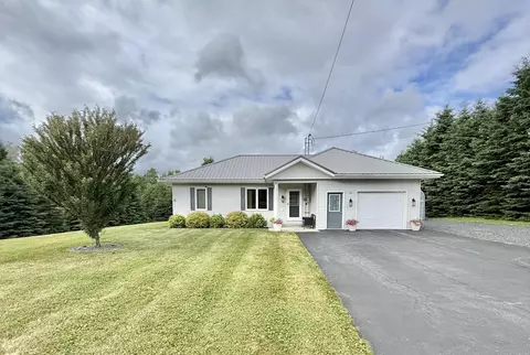 98 Dionne St, Madawaska, ME 04756
