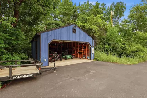 Exterior - 960 W River Rd, Augusta, ME 04330 photo 8 of 10