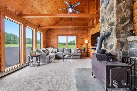 Living - 960 W River Rd, Augusta, ME 04330 photo 1 of 7