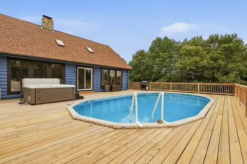 Exterior - 960 W River Rd, Augusta, ME 04330 photo 5 of 10