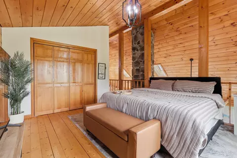 Bedroom - 960 W River Rd, Augusta, ME 04330 photo 3 of 9