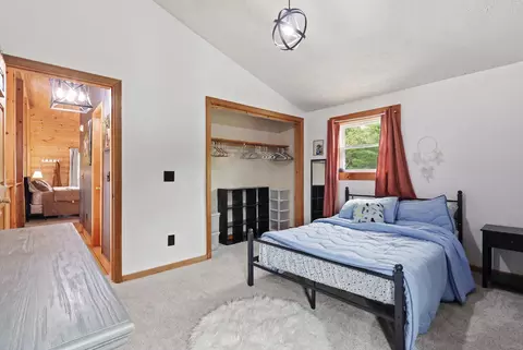 Bedroom - 960 W River Rd, Augusta, ME 04330 photo 6 of 9