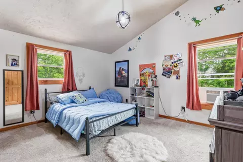 Bedroom - 960 W River Rd, Augusta, ME 04330 photo 7 of 9