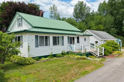 41 Lagrange Rd, Howland, ME 04448