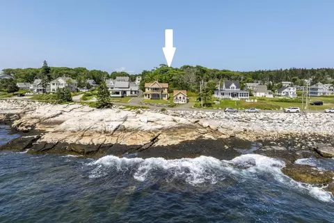 113 Shore Rd, Boothbay, ME 04544