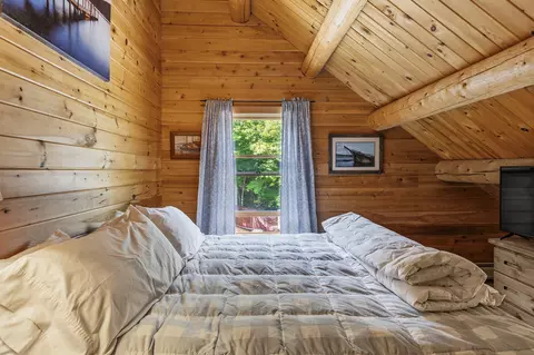 Bedroom - 98 Stevens Rd, Stoneham, ME 04231 photo 4 of 8