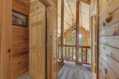 Entry Way - 98 Stevens Rd, Stoneham, ME 04231 photo 2 of 3