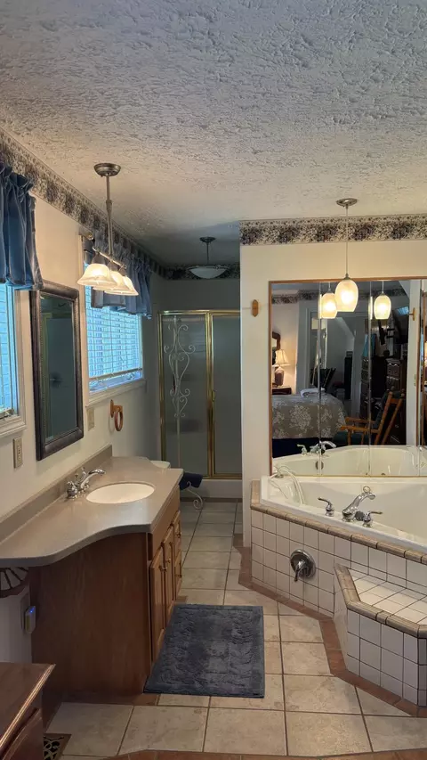 Bath - 429 Martin Rd, Sinclair, ME 04779 photo 3 of 12