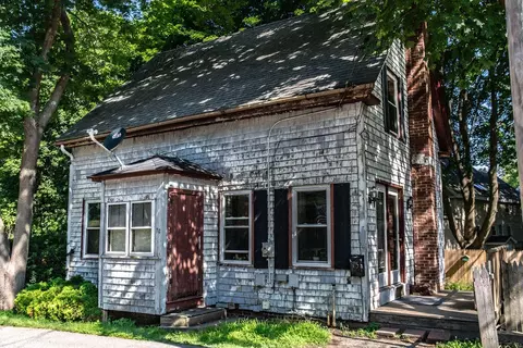 Exterior - 75 Richardson St, Bath, ME 04530 photo 2 of 15