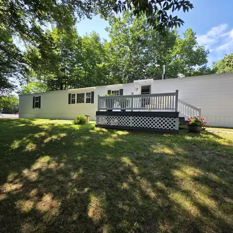 18 Hilltop Ct, Turner, ME 04282