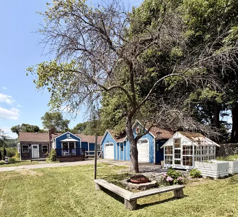 333 Old County Rd, Rockland, ME 04841