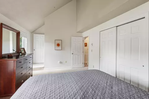 Bedroom - 46 Pine Hill Dr #46, Bath, ME 04530 photo 3 of 5