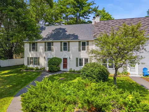 46 Pine Hill Dr #46, Bath, ME 04530