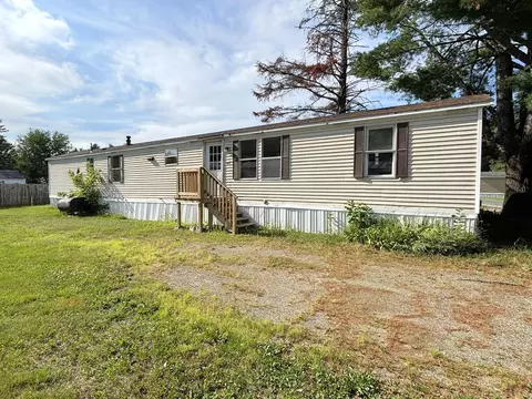 6 Mri Dr, Skowhegan, ME 04976
