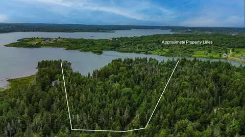94 Vernas Ln, Jonesport, ME 04649