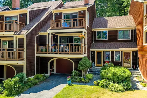 37 Harbor Dr, Lincolnville, ME 04849