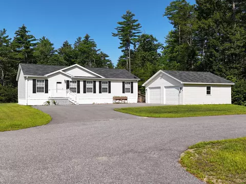 48 Red Oak Dr, Turner, ME 04282