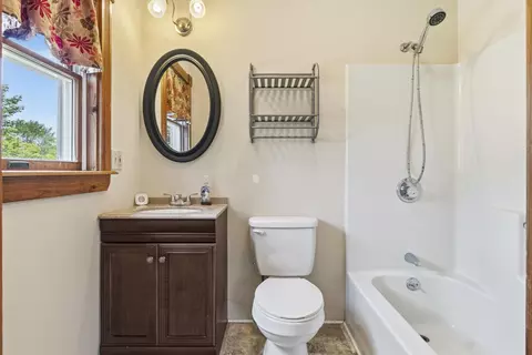 Bath - 5 Pine St, Augusta, ME 04330 photo 3 of 3