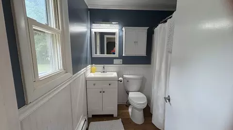 Bath - 52 Forest Ave, Augusta, ME 04330 photo 2 of 3