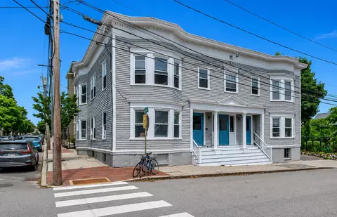 61 Wilson St, Portland, ME 04101