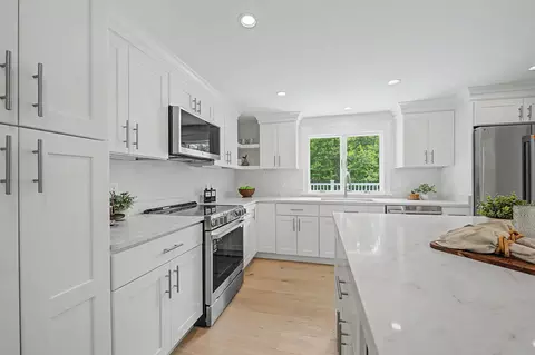 Kitchen - 1 Willow Ridge Rdg, Biddeford, ME 04005 photo 3 of 3