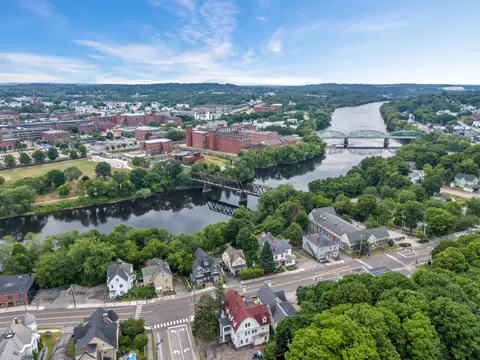250 Main St, Auburn, ME 04210