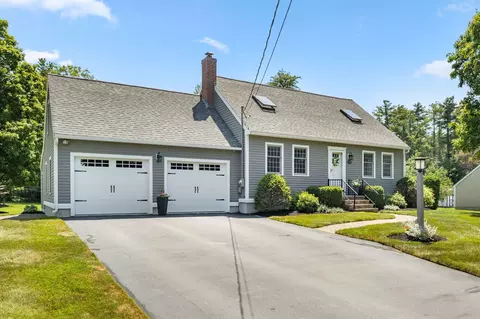 14 Flint Rock Dr, York, ME 03909