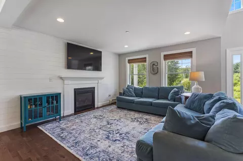 Living - 10 Charlan Ln, Windham, ME 04062 photo 2 of 5
