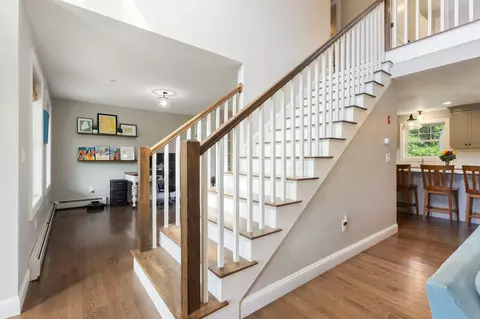 Entry Way - 10 Charlan Ln, Windham, ME 04062 photo 5 of 10
