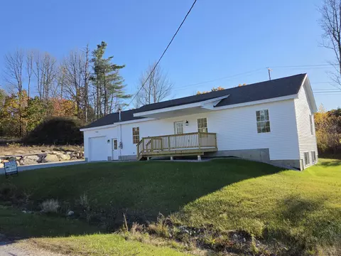 19 Welchville Commons Dr, Oxford, ME 04270
