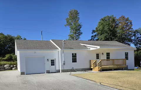 19 Welchville Commons Dr, Oxford, ME 04270