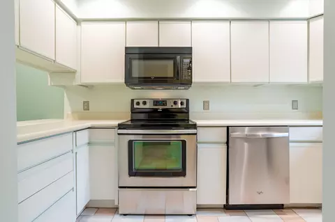 7 Old Salt Rd #12, Old Orchard Beach, ME 04064