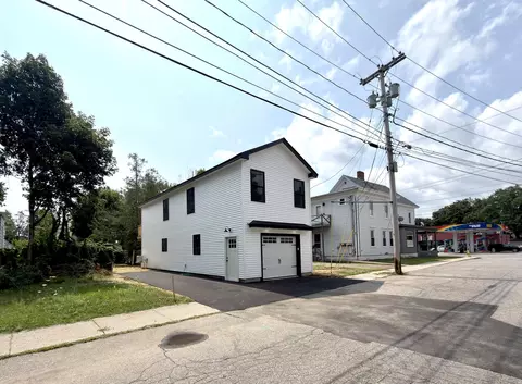 9 Chestnut St, Sanford, ME 04083