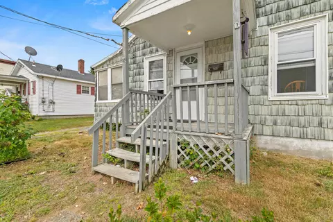 Exterior - 72 Scribner Blvd, Lewiston, ME 04240 photo 3 of 9