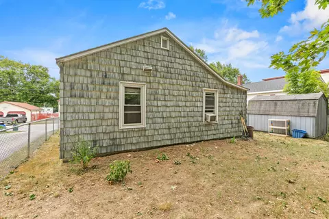 Exterior - 72 Scribner Blvd, Lewiston, ME 04240 photo 6 of 9