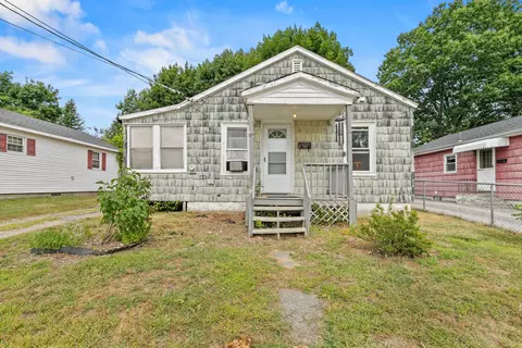 72 Scribner Blvd, Lewiston, ME 04240