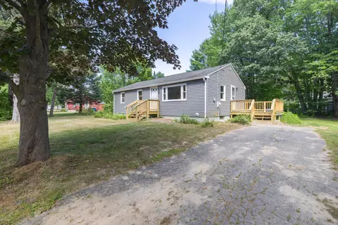 27 Oriole St, Westbrook, ME 04092