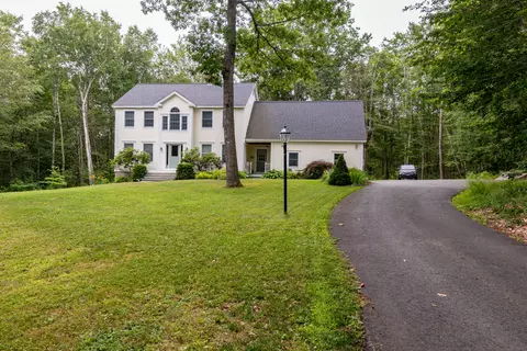 2 Summit Ter, Falmouth, ME 04105