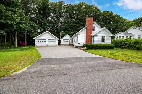 Exterior - 73 Middle Ave, Mexico, ME 04257 photo 4 of 8
